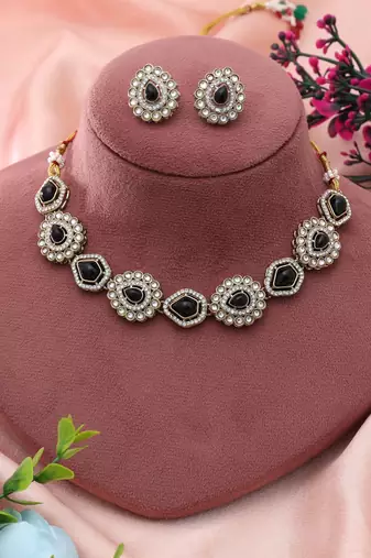 Black Color Kundan Necklace Set Statement Design