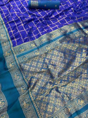 blue kanjivaram silk saree gold zari checks weave 3