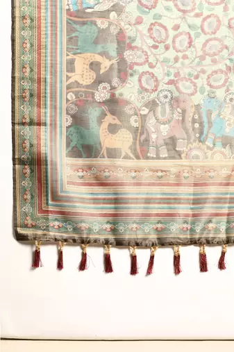 Digital print rapier jequared saree with unstitched blouse and beautiful multicoloured thred work at pallu