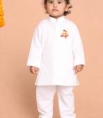 boys white cotton kurta pyjama set with jay shree ram print