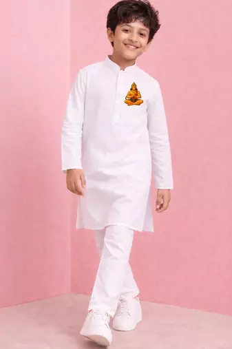 boys white cotton kurta pyjama set with hanuman sticker print 