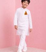 boys white cotton kurta pyjama set with hanuman sticker print 