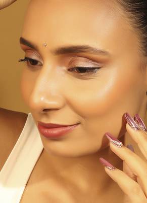 silver alloy maang tikka with round shape design 6