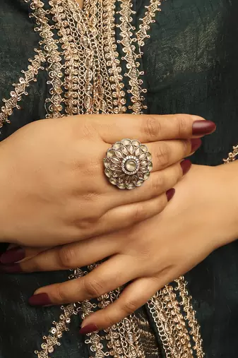 adjustable gold plated floral pattern finger ring for women