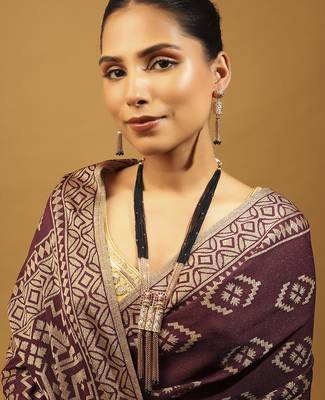 long black bead mangalsutra set with temple pendant & earrings 3