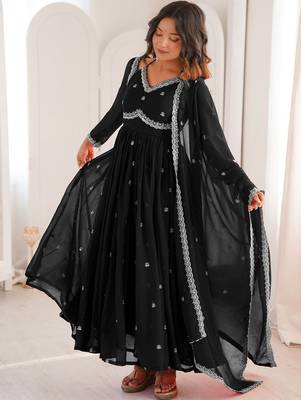 Black georgette heavy thread embroidery work kurta pant set 2
