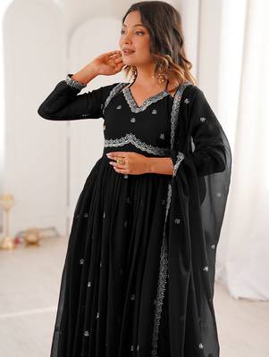 Black georgette heavy thread embroidery work kurta pant set 4