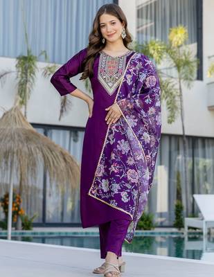 Purple chanderi cotton heavy thread embroidery work with printed dupatta kurta pant set 1