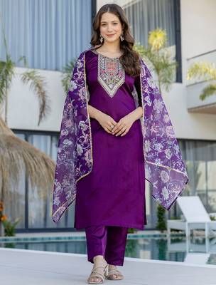 Purple chanderi cotton heavy thread embroidery work with printed dupatta kurta pant set 2
