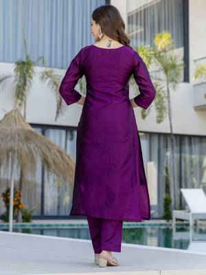 Purple chanderi cotton heavy thread embroidery work with printed dupatta kurta pant set 3