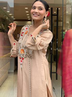 Chiku p.v chanderi heavy thread embroidery work kurta pant set 4