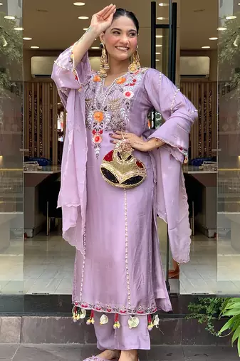 Lavender p.v chanderi heavy thread embroidery work kurta pant set