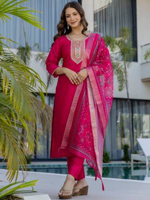 Rani pink chanderi cotton heavy thread embroidery work with printed dupatta kurta pant set 2