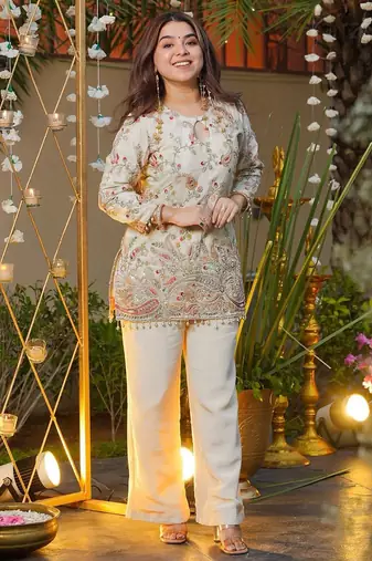 Cream heavy crepe silk heavy thread embroidery work top with pant