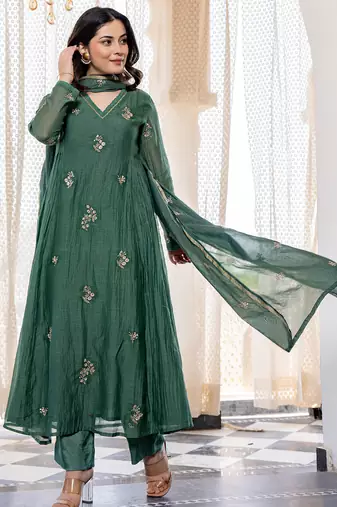 Green chanderi silk heavy thread embroidery work kurta pant set