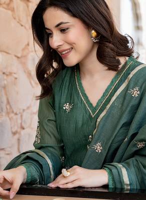 Green chanderi silk heavy thread embroidery work kurta pant set 4