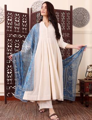 Cream chanderi silk solid plain with printed dupatta kurta pant set 1