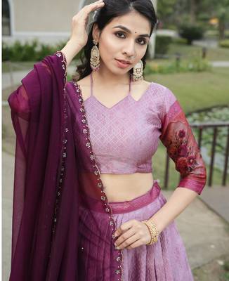 Parrot Color Silk Kalamkari Zari Weaving Border Lehenga Choli With Unstitched Blouse 3