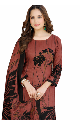 Pink color crepe silk printed women unstitched dress material 3
