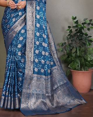 teal silk saree with zari weaving butta 3