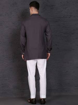 grey cotton short kurta set with solid pattern 3