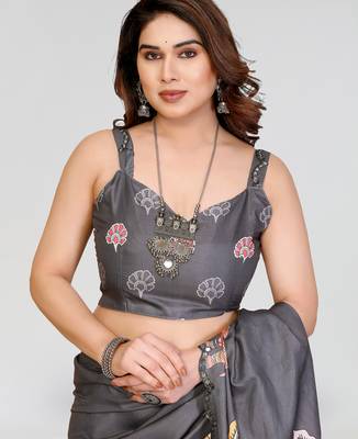 grey manipuri silk kalamkari print saree with mirror work border 4