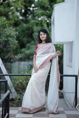 Off White Color Sequins and Jari Dori Embroidered Banarasi Crush Saree Saree 3