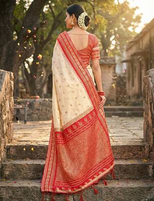 Cream silk woven saree with blouse 4