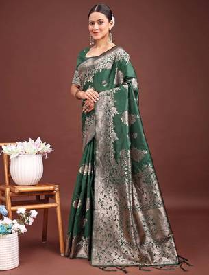 Dark green banarasi silk woven work saree with blouse 3