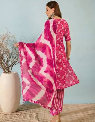 Pink floral print cotton blend straight kurta with pant & dupatta ethnic wear set 2