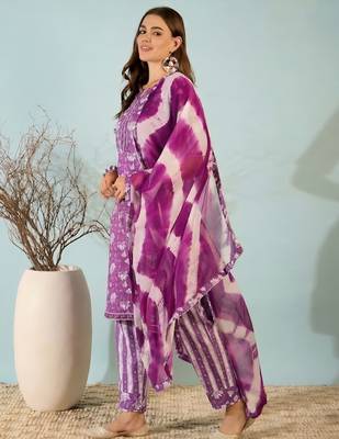 Purple floral print cotton blend straight kurta with pant & tie-dye dupatta ethnic wear set 3