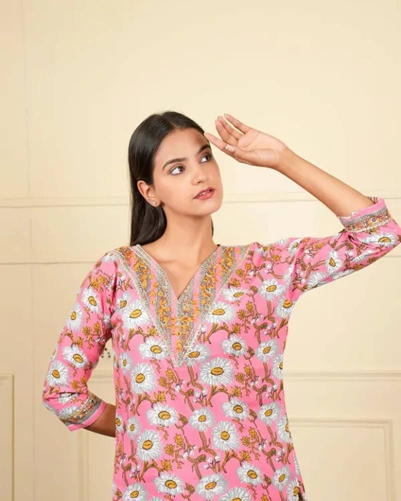 Pink cotton printed kurta sets