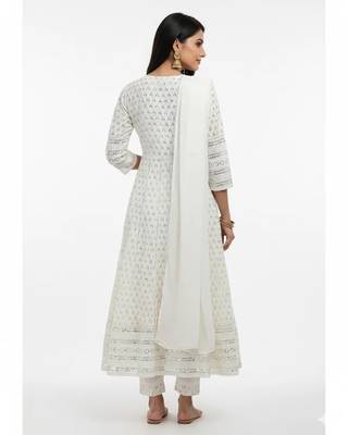 White dupion silk embroidered kurta sets 4