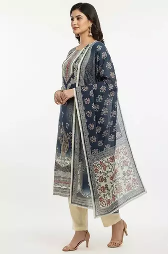 Off white printed kurta sets