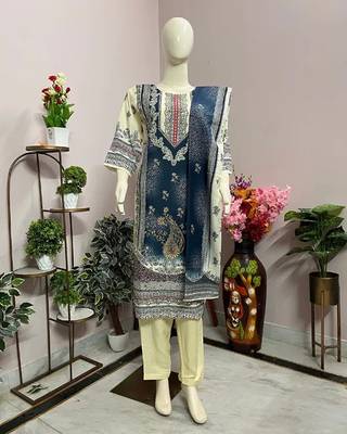 Off white printed kurta sets 4