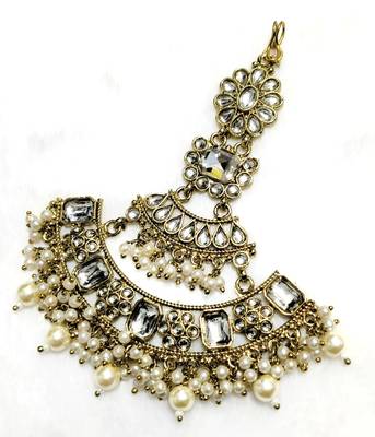 white maang-tikka kundan 1