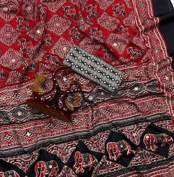 Black Color Zari and mirror work crepe silk Saree 3