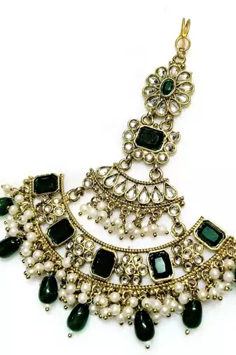 green maang-tikka kundan