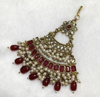 maroon maang-tikka kundan 1
