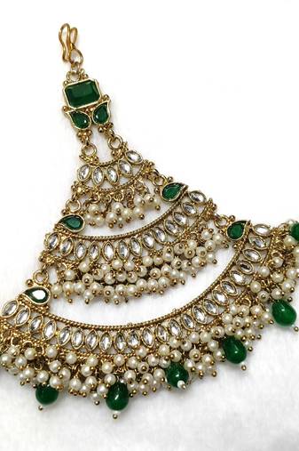 green maang-tikka kundan