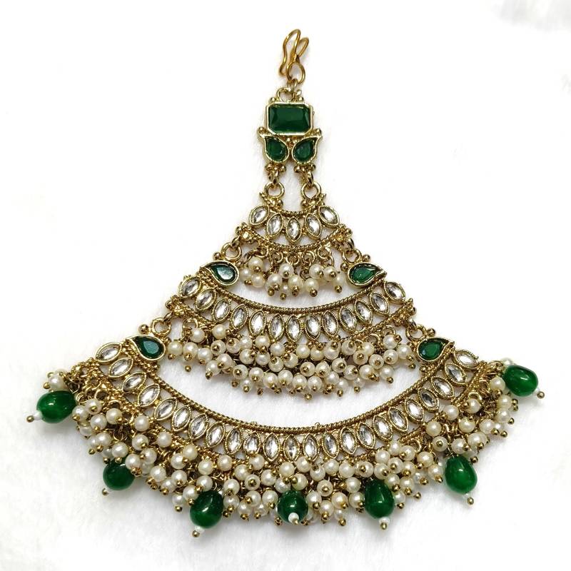 green maang-tikka kundan