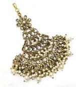 white maang-tikka kundan