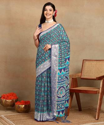block print georgette saree with unstitched blouse piece (blue) 1