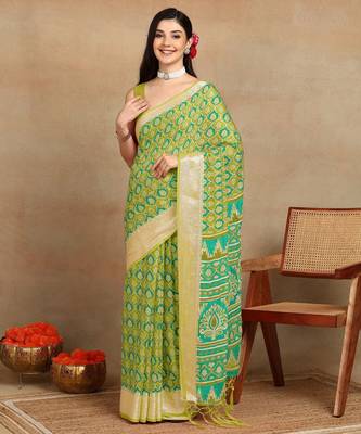 block print georgette saree with unstitched blouse piece (green) 1