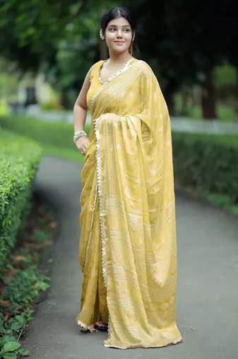 paisle print chiffon saree with unstitched blouse piece (yellow)