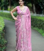 paisle print chiffon saree with unstitched blouse piece (pink)