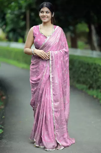 paisle print chiffon saree with unstitched blouse piece (pink)