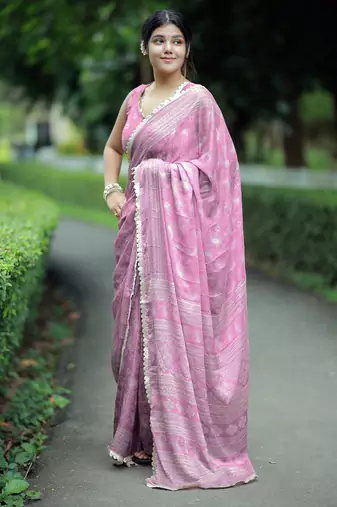 paisle print chiffon saree with unstitched blouse piece (pink)