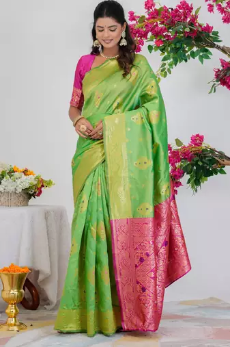 Subham woven design silk blend saree with unstitched blouse piece (green)