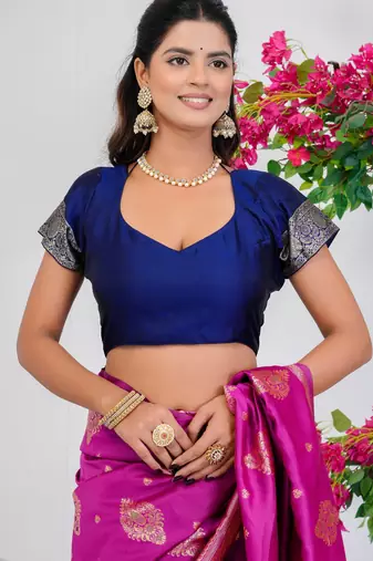 Subham woven design silk blend saree with unstitched blouse piece (pink)